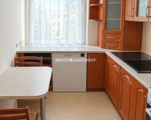 Mieszkanie 48 m² Nowa Huta - os. Zgody    Do wynajęcia przestronne, funkcjonalne, dwupokojowe mieszkanie z dwoma balkon