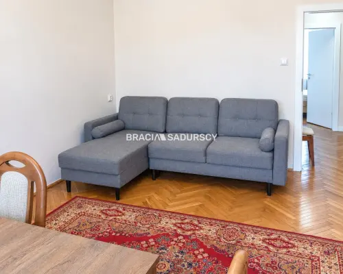 Mieszkanie 48 m² Nowa Huta - os. Zgody    Do wynajęcia przestronne, funkcjonalne, dwupokojowe mieszkanie z dwoma balkon