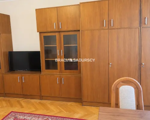 Mieszkanie 48 m² Nowa Huta - os. Zgody    Do wynajęcia przestronne, funkcjonalne, dwupokojowe mieszkanie z dwoma balkon