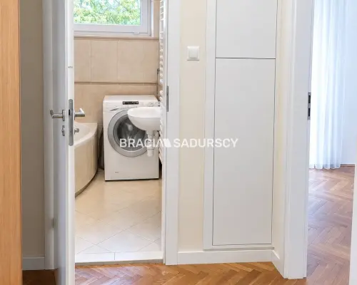 Mieszkanie 48 m² Nowa Huta - os. Zgody    Do wynajęcia przestronne, funkcjonalne, dwupokojowe mieszkanie z dwoma balkon