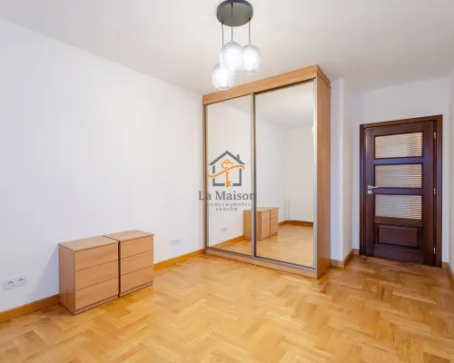 2-pokojowe z balkonem i garażem. Nowy Kleparz.