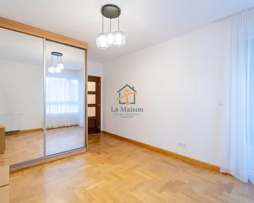 2-pokojowe z balkonem i garażem. Nowy Kleparz.