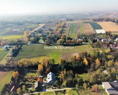 Wolnostojący dom ok. 600 m2