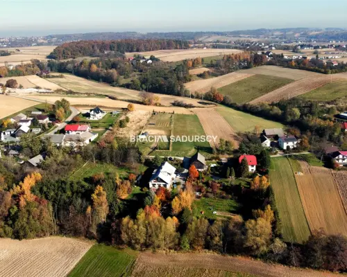 Wolnostojący dom ok. 600 m2