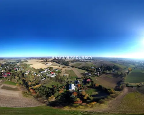 Wolnostojący dom ok. 600 m2