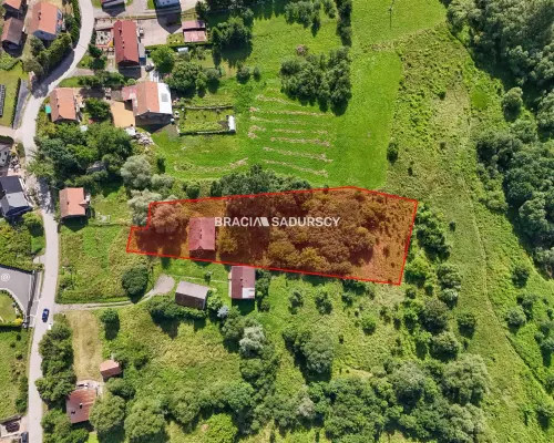 Budowlana działka w Golkowicach, Prąd, gaz, woda