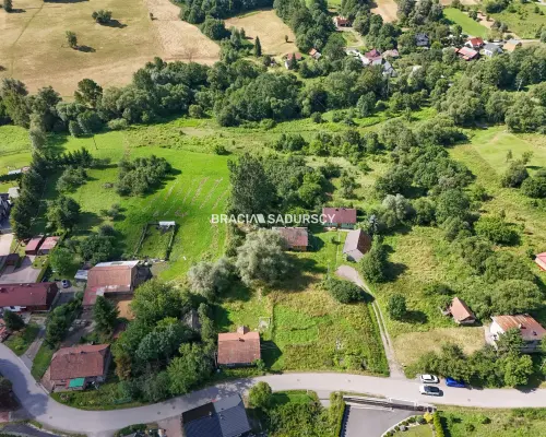 Budowlana działka w Golkowicach, Prąd, gaz, woda