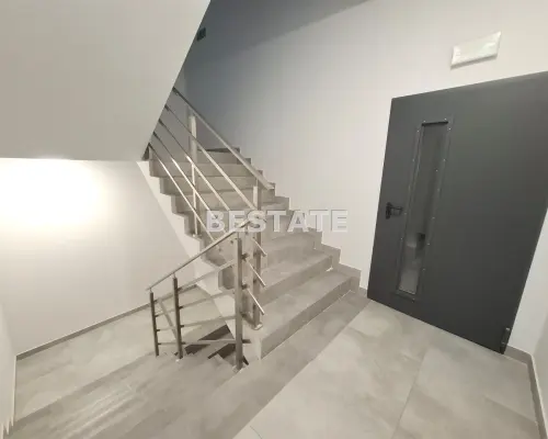 Apartament wykończony "pod klucz", parking