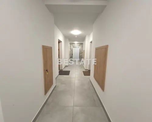 Apartament wykończony "pod klucz", parking