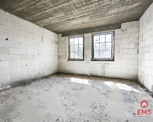 Dom 190 m² w stanie surowym – duża działka 5000 m²