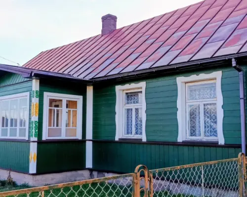 Wyjątkowe siedlisko na Podlasiu – zabytkowy dom
