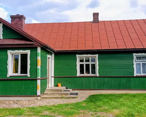 Wyjątkowe siedlisko na Podlasiu – zabytkowy dom