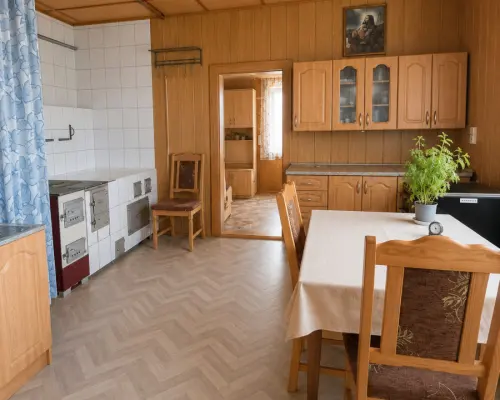 Dom z budynkami gospodarczymi w Pogorzelcu