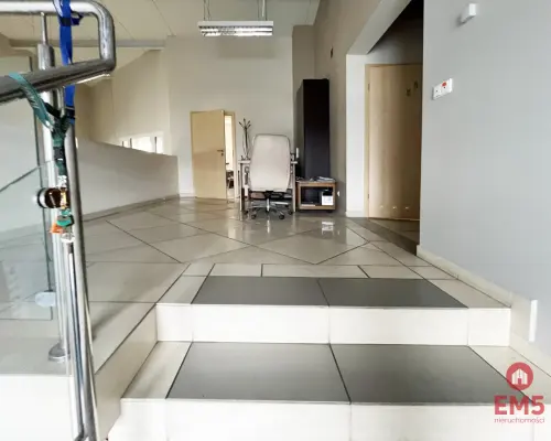 Powierzchnia handlowo biurowa z placem