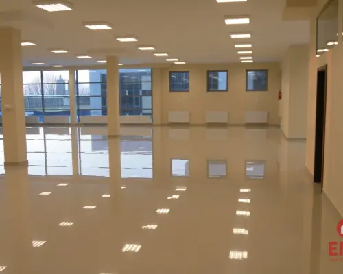Miejsce na salon sprzedaży Twojej marki!
