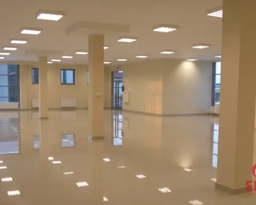 Miejsce na salon sprzedaży Twojej marki!
