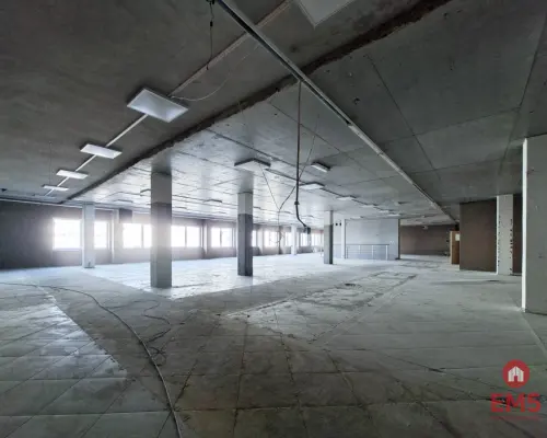 Lokal użytkowy 490 m2. Nowe Miasto.