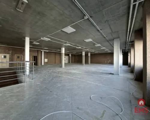 Lokal użytkowy 490 m2. Nowe Miasto.