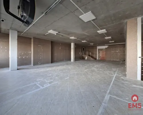 Lokal użytkowy 490 m2. Nowe Miasto.