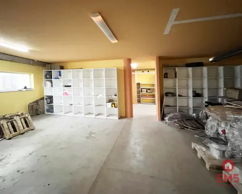 Biura z magazynem do wynajęcia