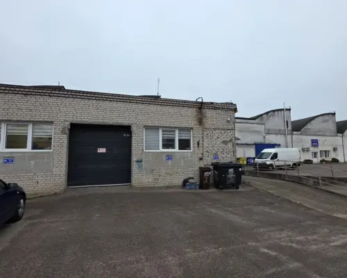 Magazyn 100m2 i biuro 25m2.