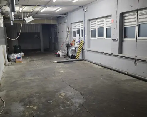 Magazyn 100m2 i biuro 25m2.