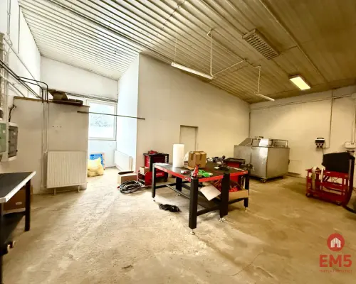 Lokal użytkowy 240 m2 parter