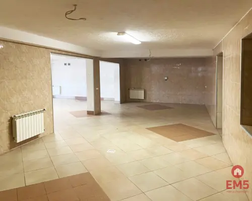 180 m2 na catering, handel, usługi