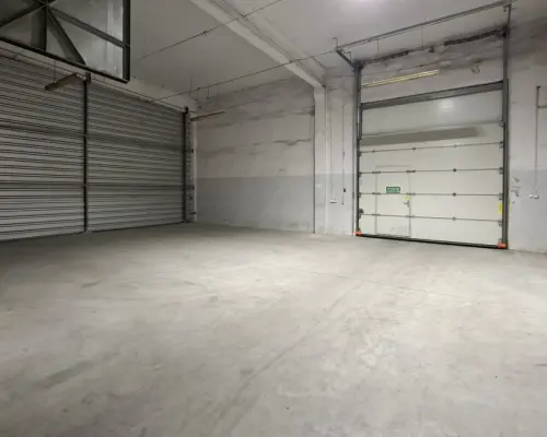 Hala-magazyn z rampą 1200 m2