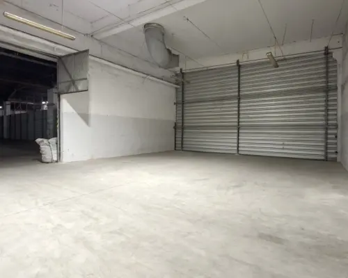 Hala-magazyn z rampą 1200 m2
