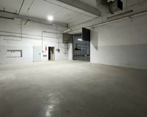 Hala-magazyn z rampą 1200 m2