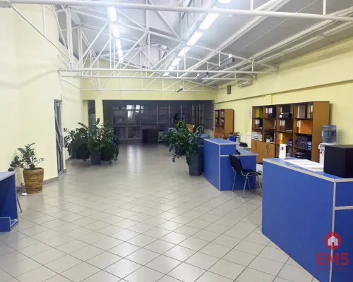 Powierzchnia biurowa 160-200 m2.