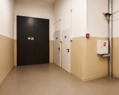 Magazyn z windą towarową 490 m2