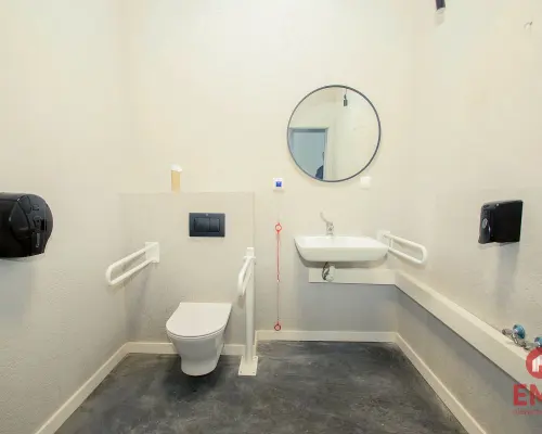 Hala z zapleczem biurowo-socjalnym, 570 m2