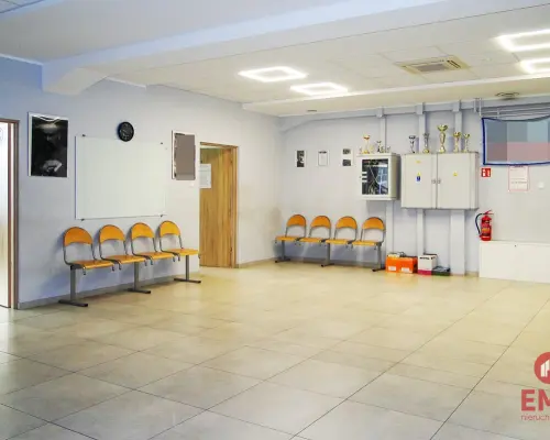 Budynek 1400 m2. Szkoła, fitness, gabinety