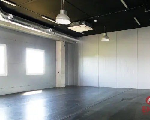 Budynek 1400 m2. Szkoła, fitness, gabinety