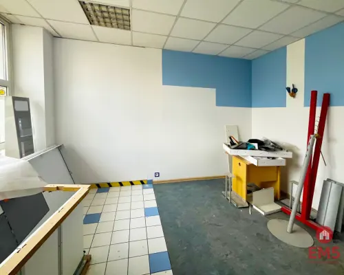 Praktyczny, niewielki lokal użytkowy