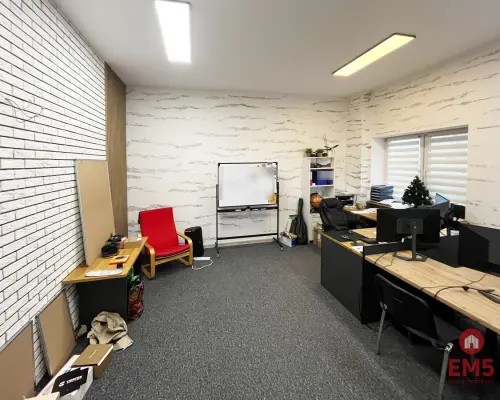 Powierzchnia biurowa 100 m2