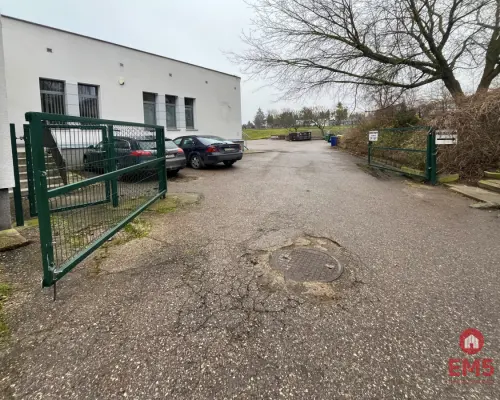 Budynek parterowy 200 m2