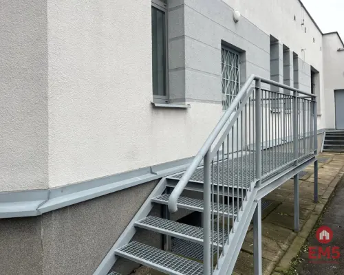 Budynek parterowy 200 m2