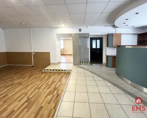 Świetna lokalizacja, duży parking