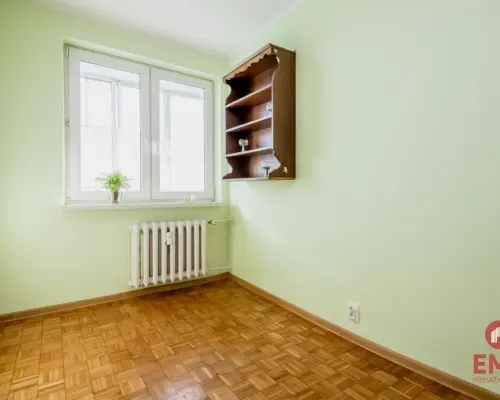3 pokoje, Młodych