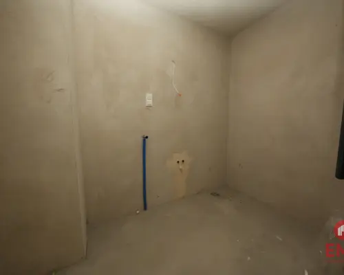 3 pokoje, wysokie 2,75m , ogrzewanie podłogowe.