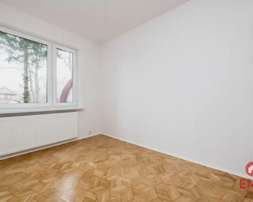 Wysoki parter z balkonem