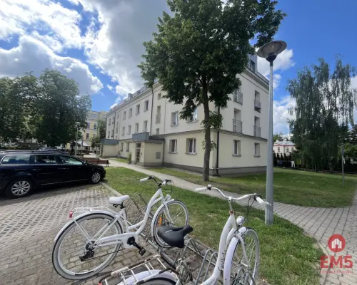 2 pokoje z oddzielną kuchnią , parter