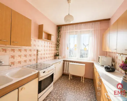 3 pokoje | 62,9 m² | balkon | do remontu | widok