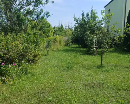 Mieszkanie 52 m² z działką 375 m² i garażem