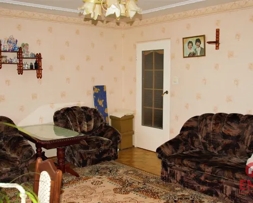 Trzy pokoje, balkon