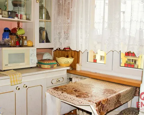 Trzy pokoje, balkon