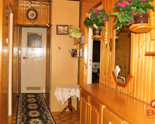 Trzy pokoje, balkon